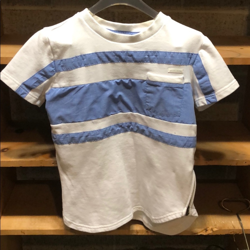 3/ $10 Boys White Blue Shirt L Medium Weight